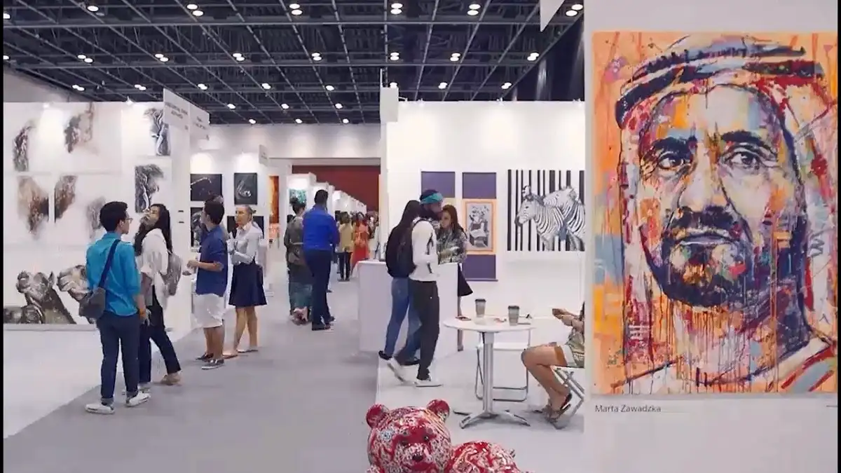 معرض دبي الدولي للفنون