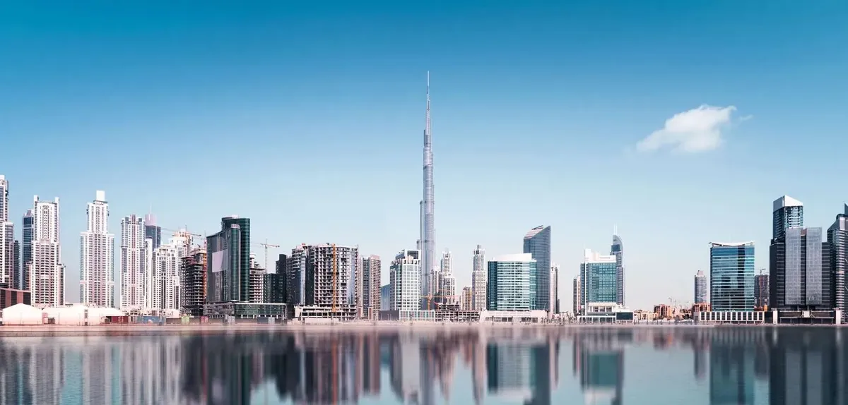Guida completa alla registrazione aziendale a Dubai; requisiti, costi e procedure legali