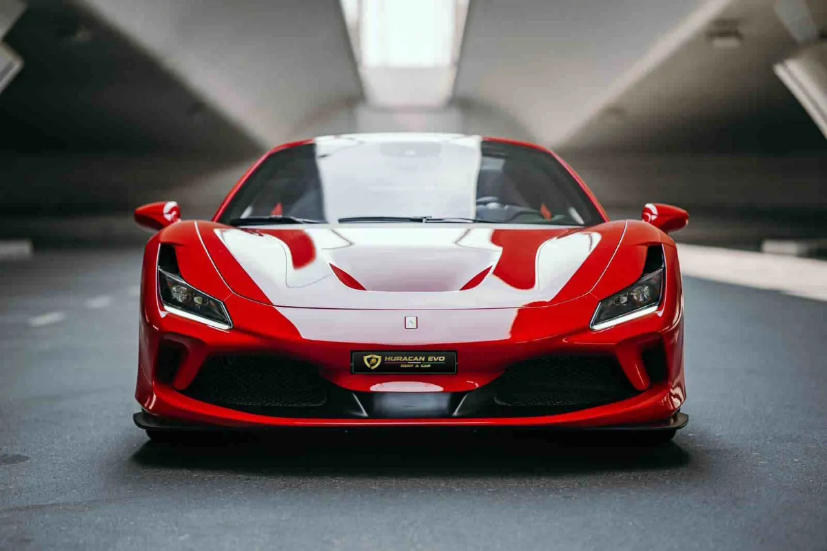 Servizi delle auto a noleggio a Dubai