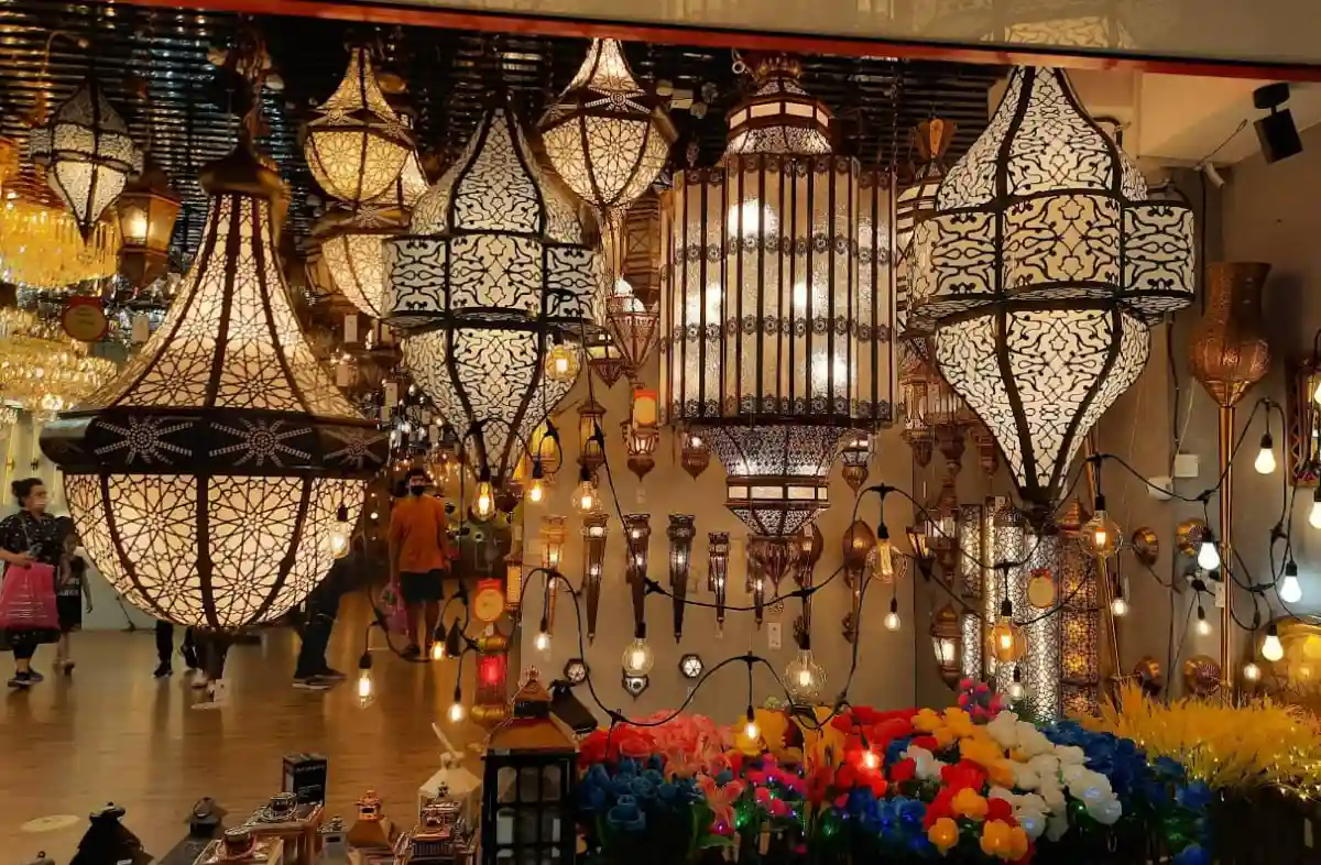 অভ্যন্তরীণ ডিজাইনার এবং সাজসজ্জার দোকান