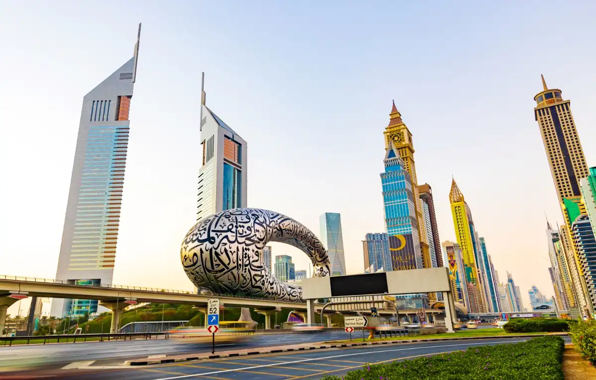 Esame del Centro Commerciale Mondiale di Dubai