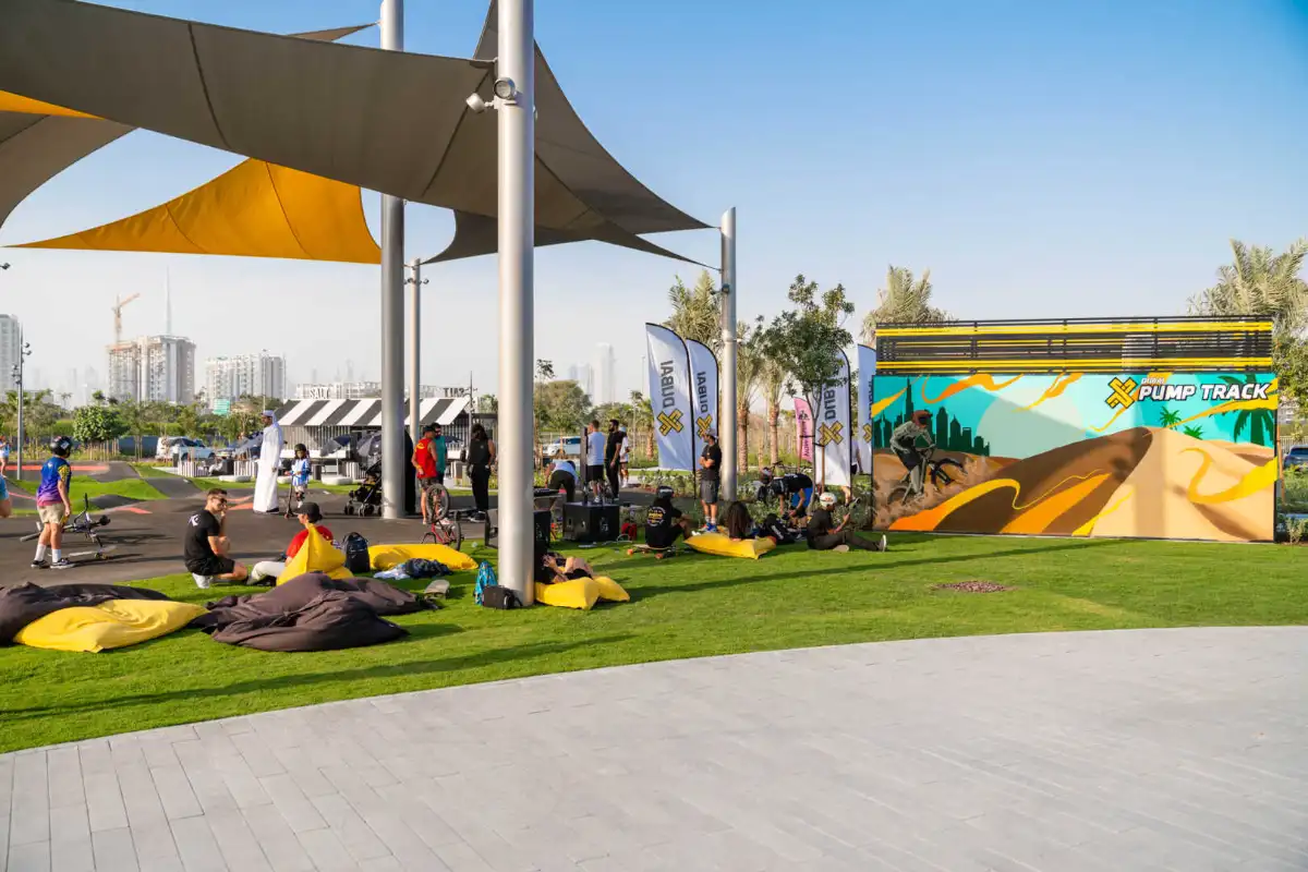 Freizeitaktivitäten und Attraktionen im XPark Dubai; von Skaten bis Yoga im Freien
